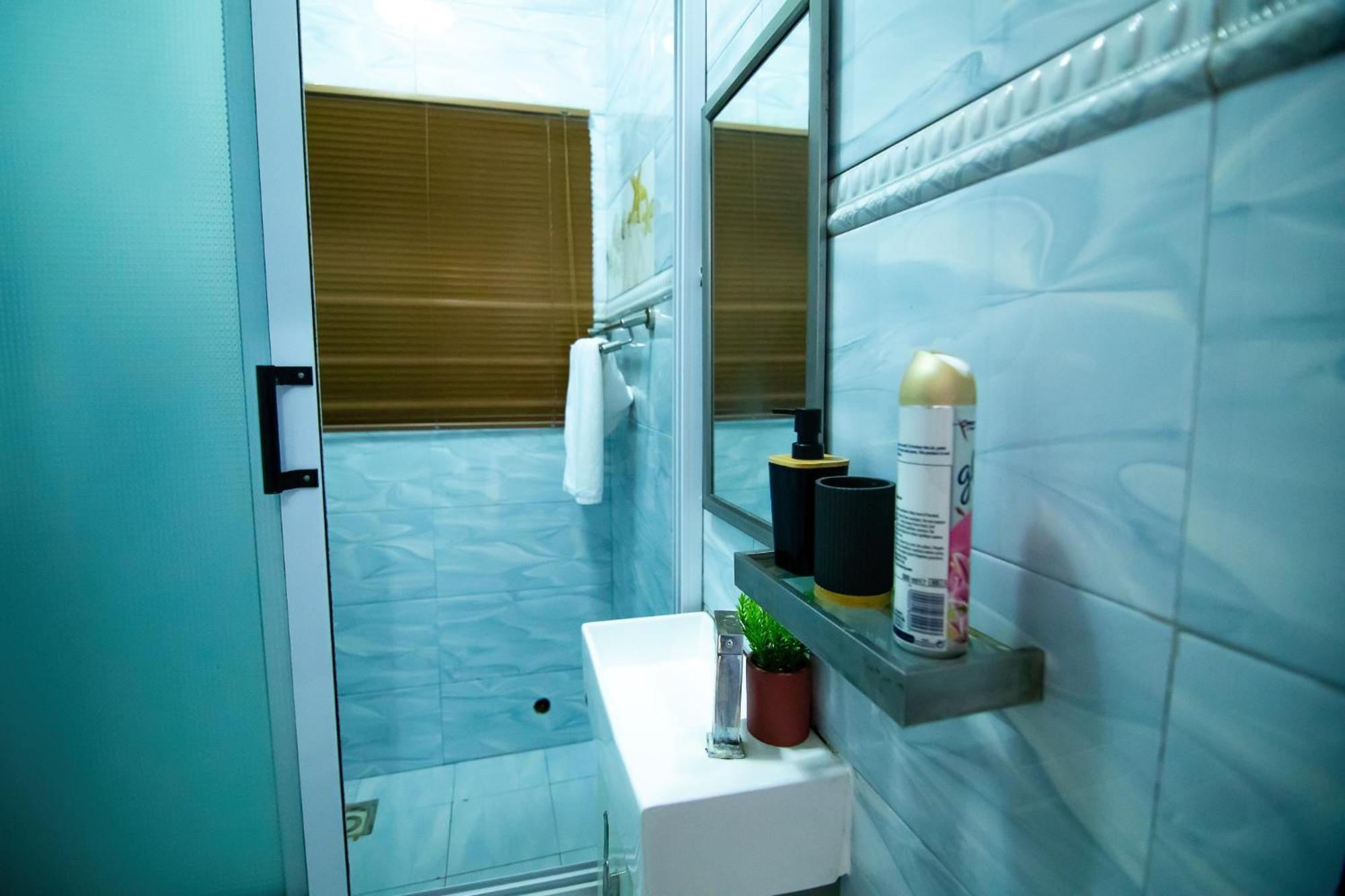Stylish East Legon Apartment - Ac, Wi-Fi, Netflix Akra Dış mekan fotoğraf